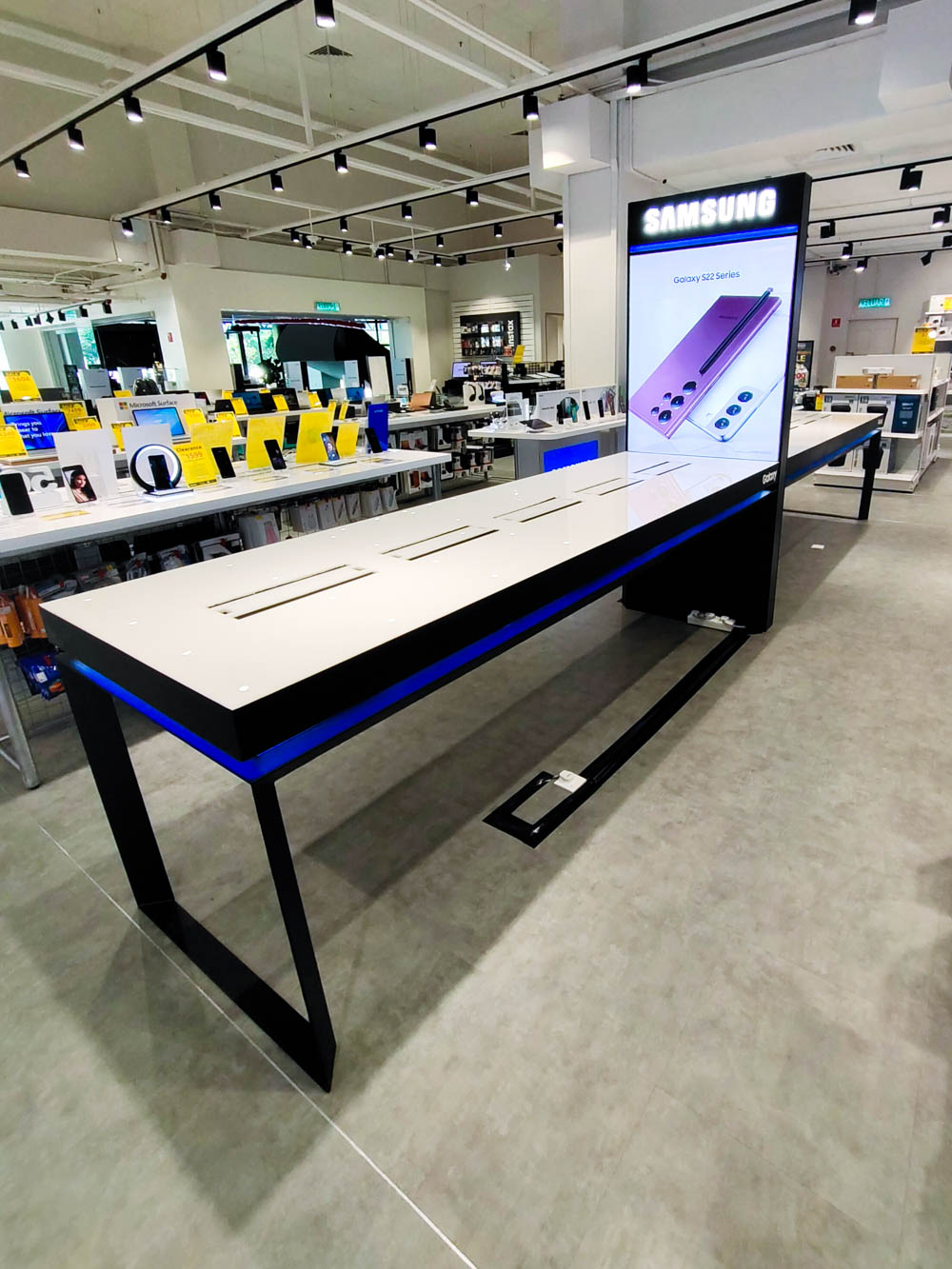 Samsung – Design & Kiosk Installation